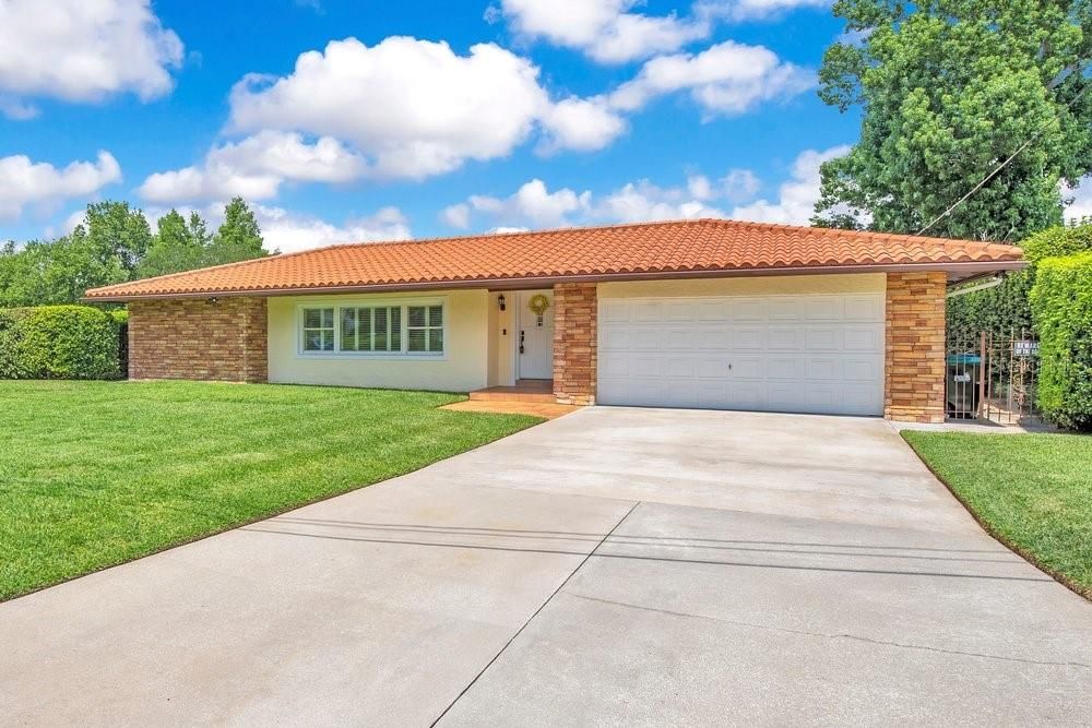 En Venta: $879,900 (3 camas, 2 baños, 2307 Pies cuadrados)