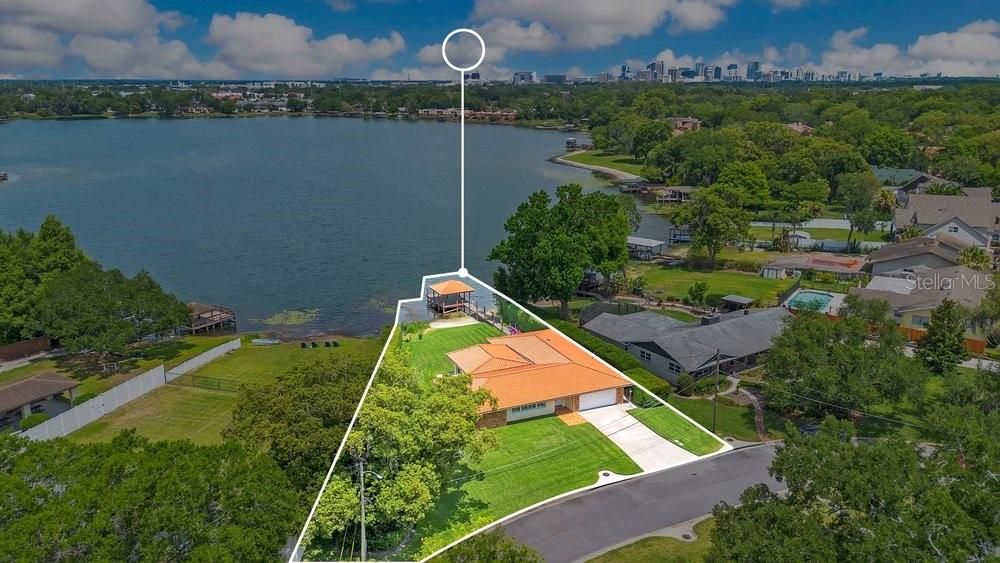 En Venta: $879,900 (3 camas, 2 baños, 2307 Pies cuadrados)
