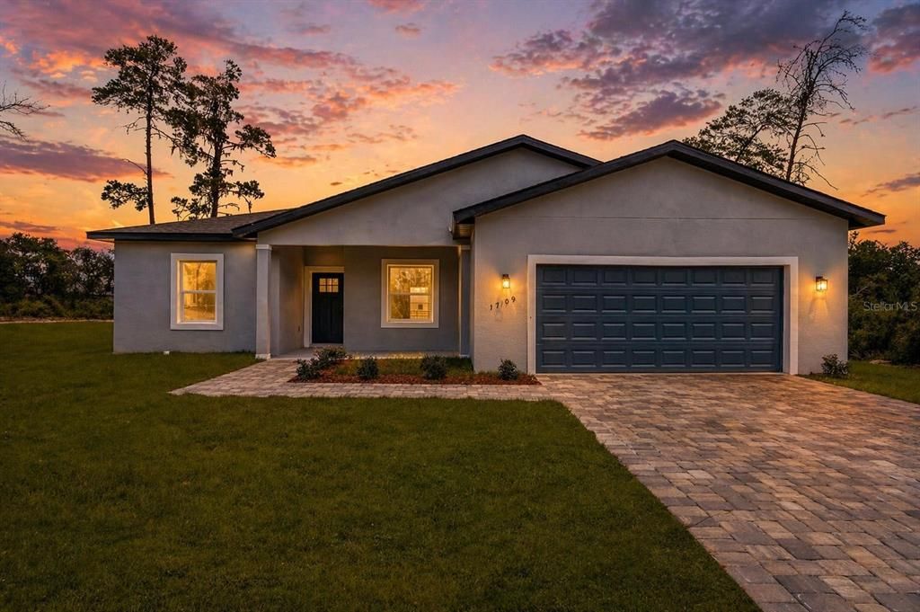 Active With Contract: $324,000 (4 beds, 3 baths, 1949 Square Feet)