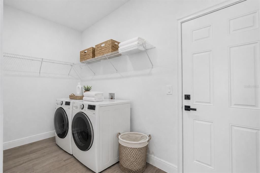 Active With Contract: $324,000 (4 beds, 3 baths, 1949 Square Feet)