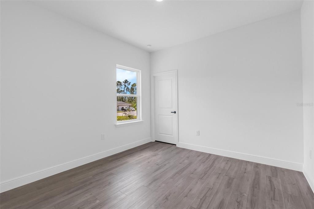 Active With Contract: $324,000 (4 beds, 3 baths, 1949 Square Feet)