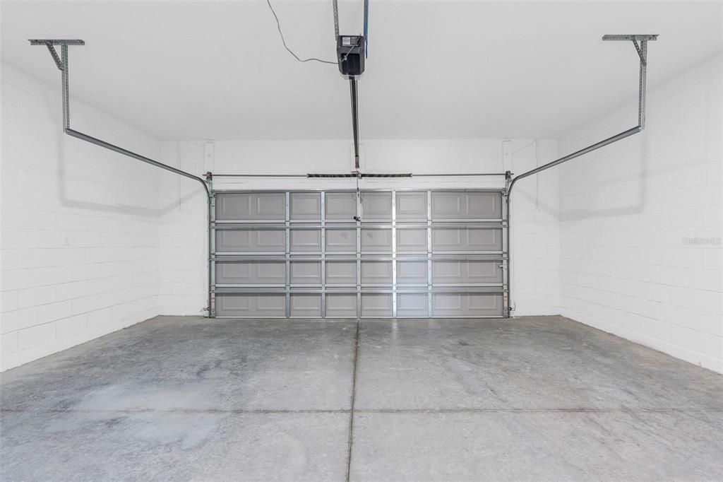 Active With Contract: $324,000 (4 beds, 3 baths, 1949 Square Feet)