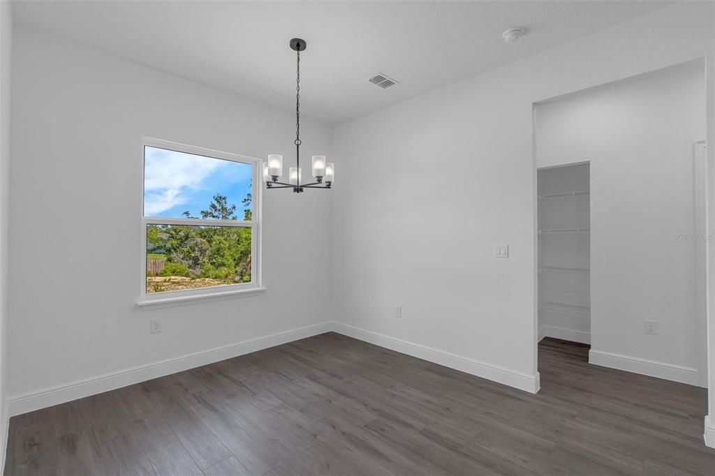 Active With Contract: $324,000 (4 beds, 3 baths, 1949 Square Feet)