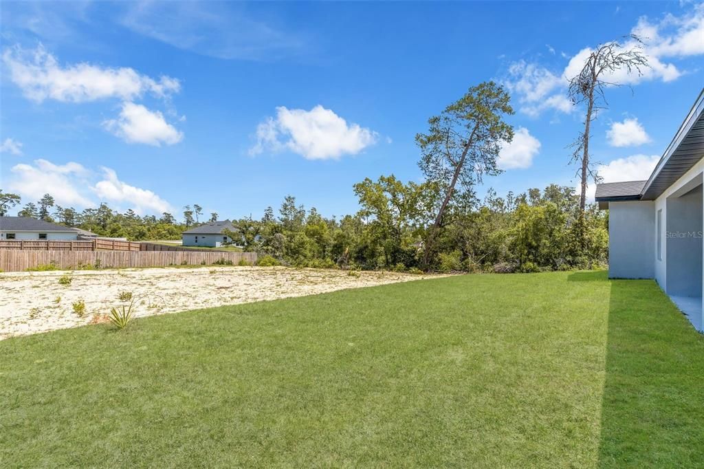 Active With Contract: $324,000 (4 beds, 3 baths, 1949 Square Feet)