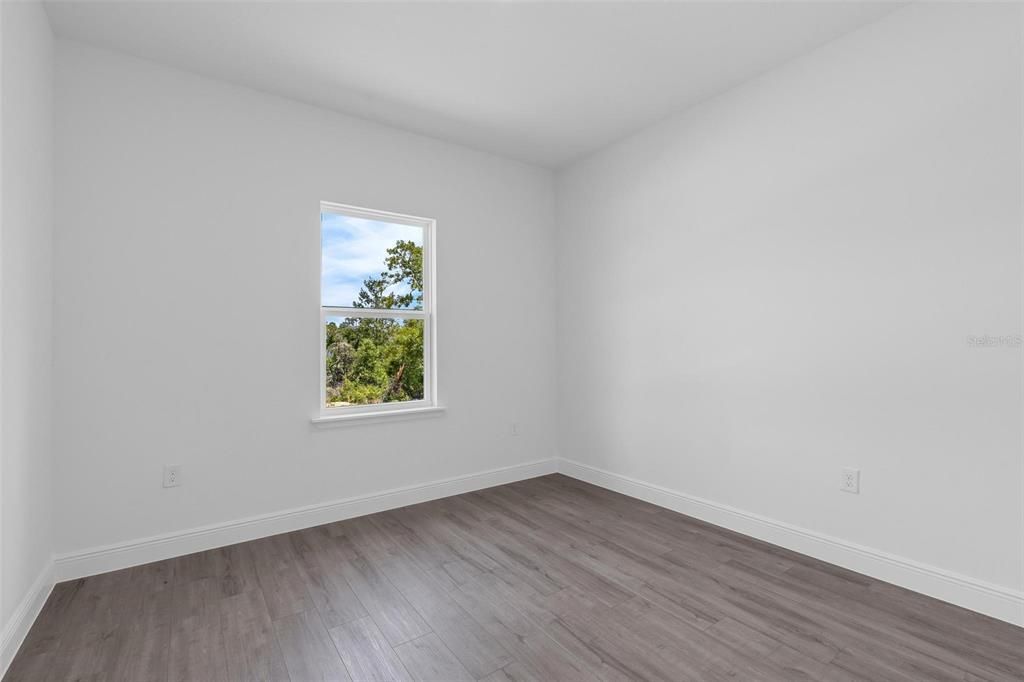 Active With Contract: $324,000 (4 beds, 3 baths, 1949 Square Feet)