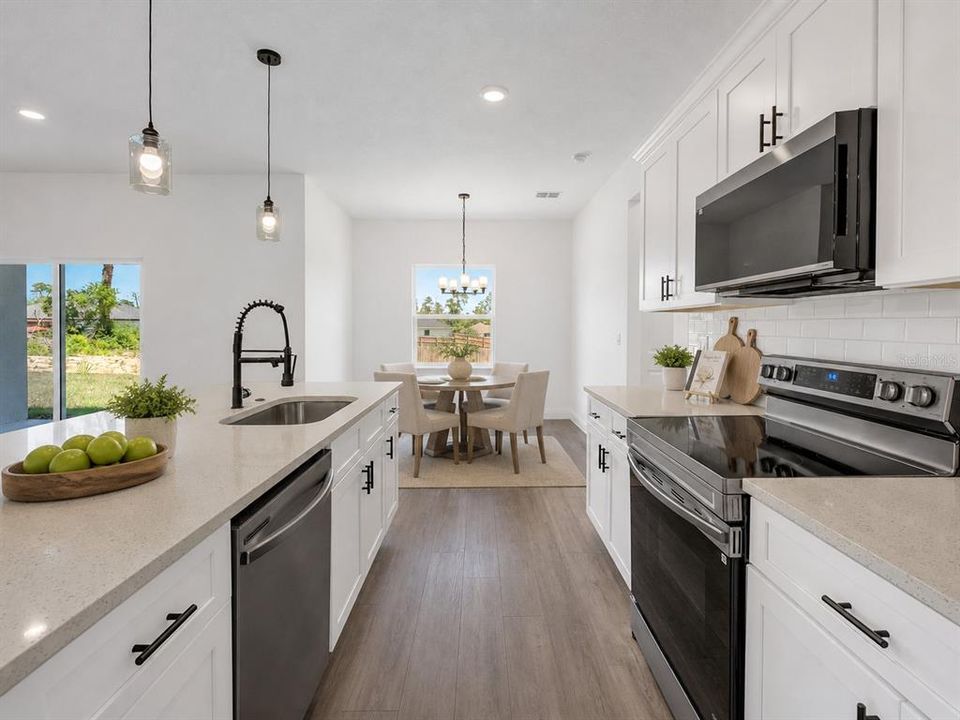 Active With Contract: $324,000 (4 beds, 3 baths, 1949 Square Feet)