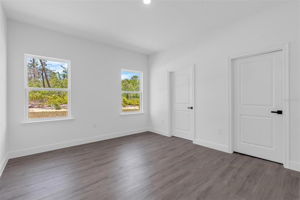 Active With Contract: $324,000 (4 beds, 3 baths, 1949 Square Feet)
