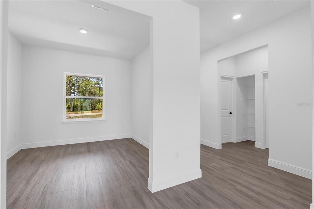 Active With Contract: $324,000 (4 beds, 3 baths, 1949 Square Feet)