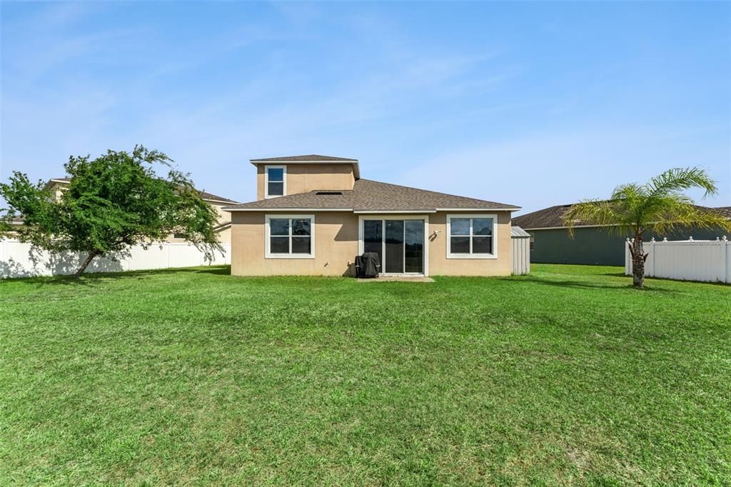 For Sale: $550,000 (4 beds, 3 baths, 2712 Square Feet)