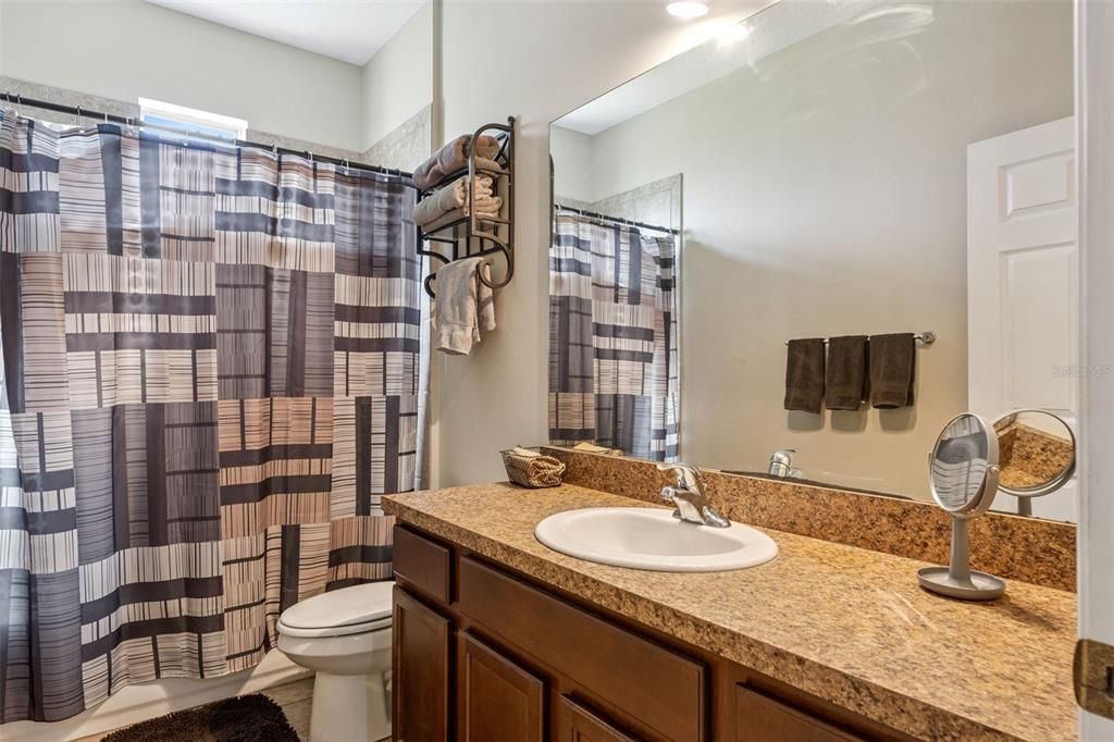 For Sale: $550,000 (4 beds, 3 baths, 2712 Square Feet)