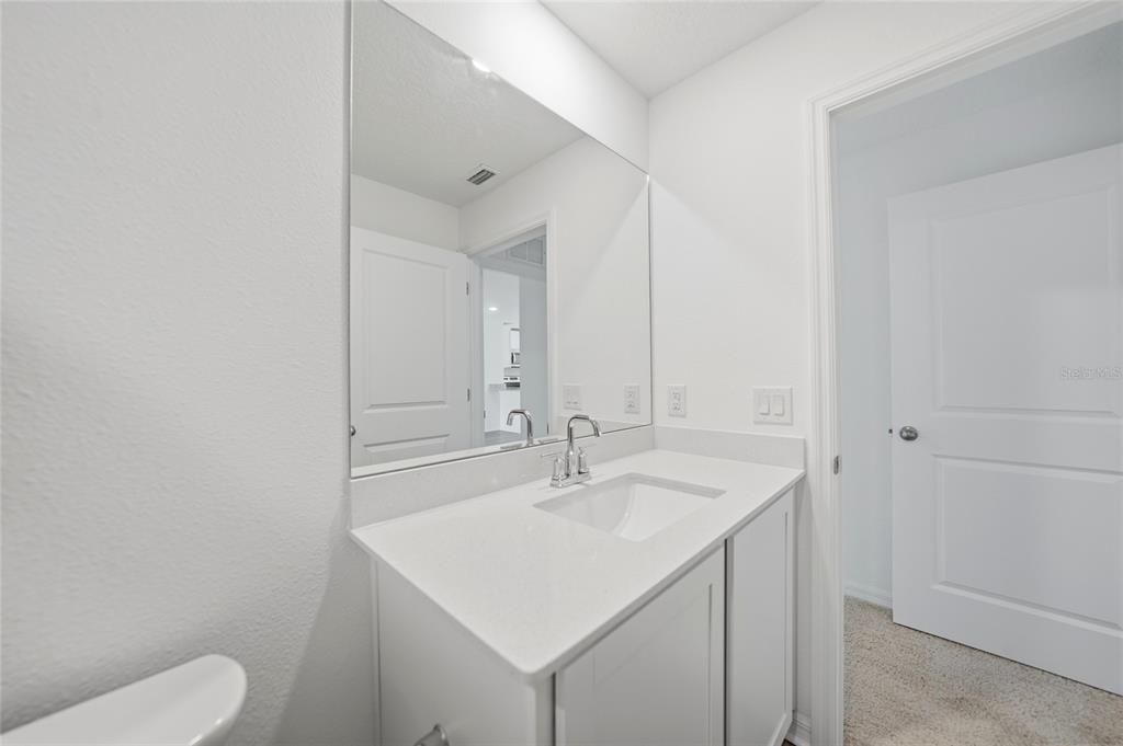 На продажу: $269,900 (3 спален, 2 ванн, 1292 Квадратных фут)