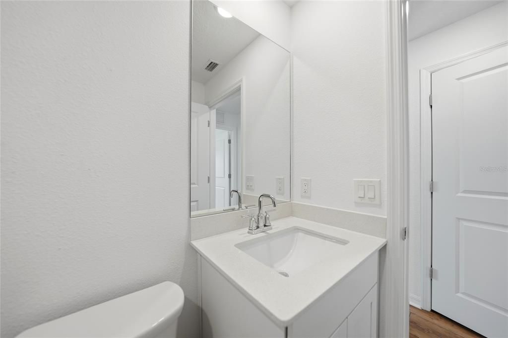 На продажу: $269,900 (3 спален, 2 ванн, 1292 Квадратных фут)