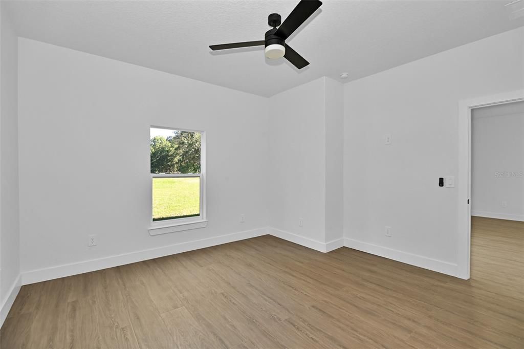 В аренду: $2,100 (3 спален, 2 ванн, 1352 Квадратных фут)