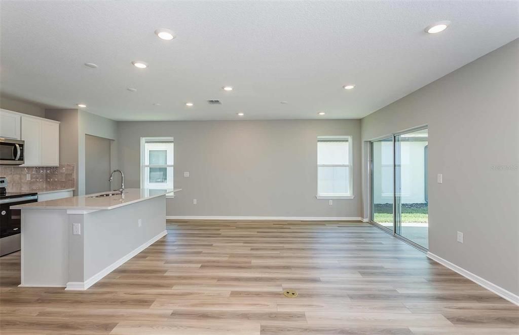 For Sale: $315,990 (4 beds, 2 baths, 1580 Square Feet)
