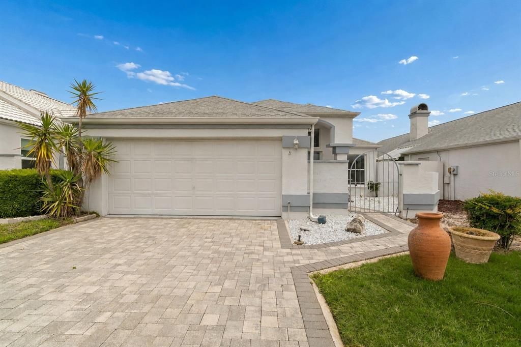 For Sale: $250,000 (2 beds, 2 baths, 1461 Square Feet)