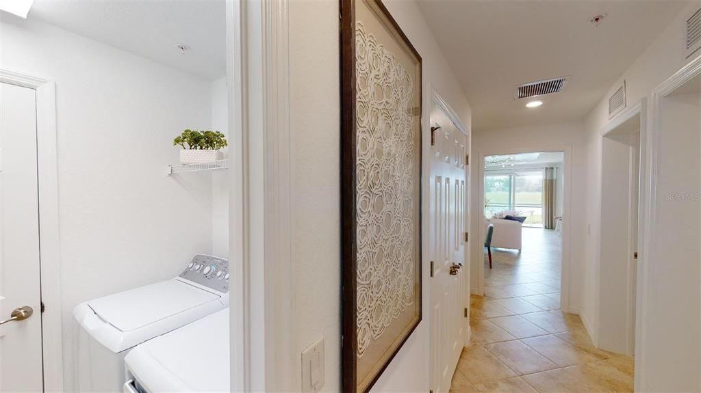 Activo con contrato: $447,999 (3 camas, 2 baños, 1741 Pies cuadrados)