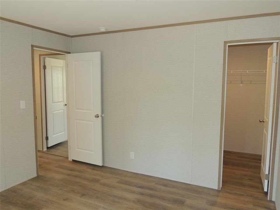 For Sale: $229,000 (3 beds, 2 baths, 1493 Square Feet)