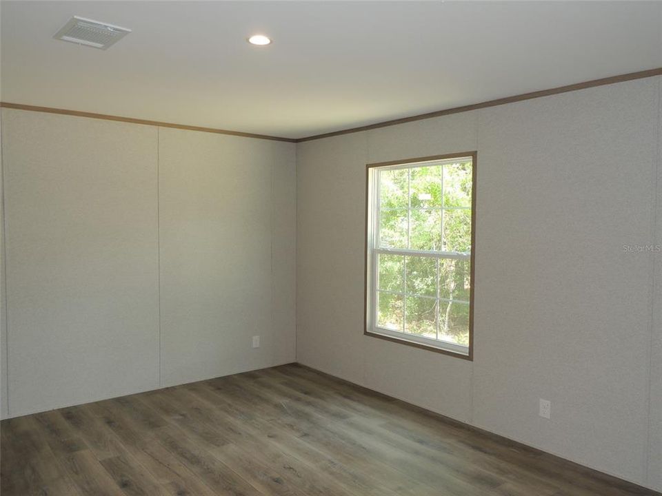 For Sale: $229,000 (3 beds, 2 baths, 1493 Square Feet)