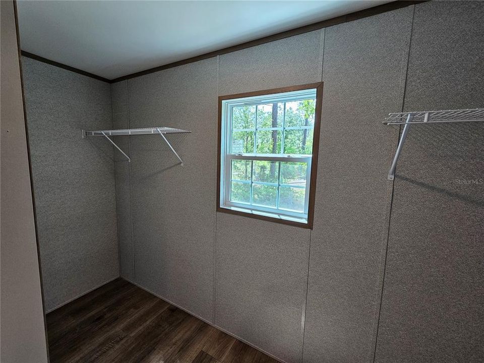 For Sale: $229,000 (3 beds, 2 baths, 1493 Square Feet)