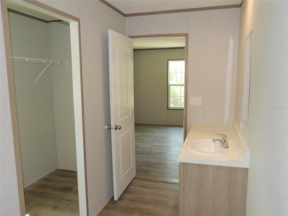 For Sale: $229,000 (3 beds, 2 baths, 1493 Square Feet)