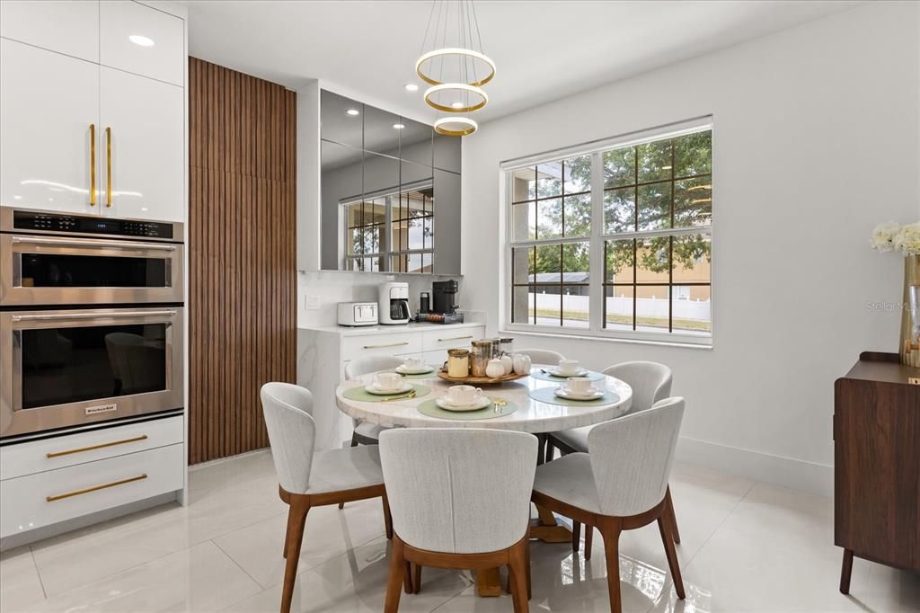 En Venta: $679,000 (4 camas, 4 baños, 2134 Pies cuadrados)
