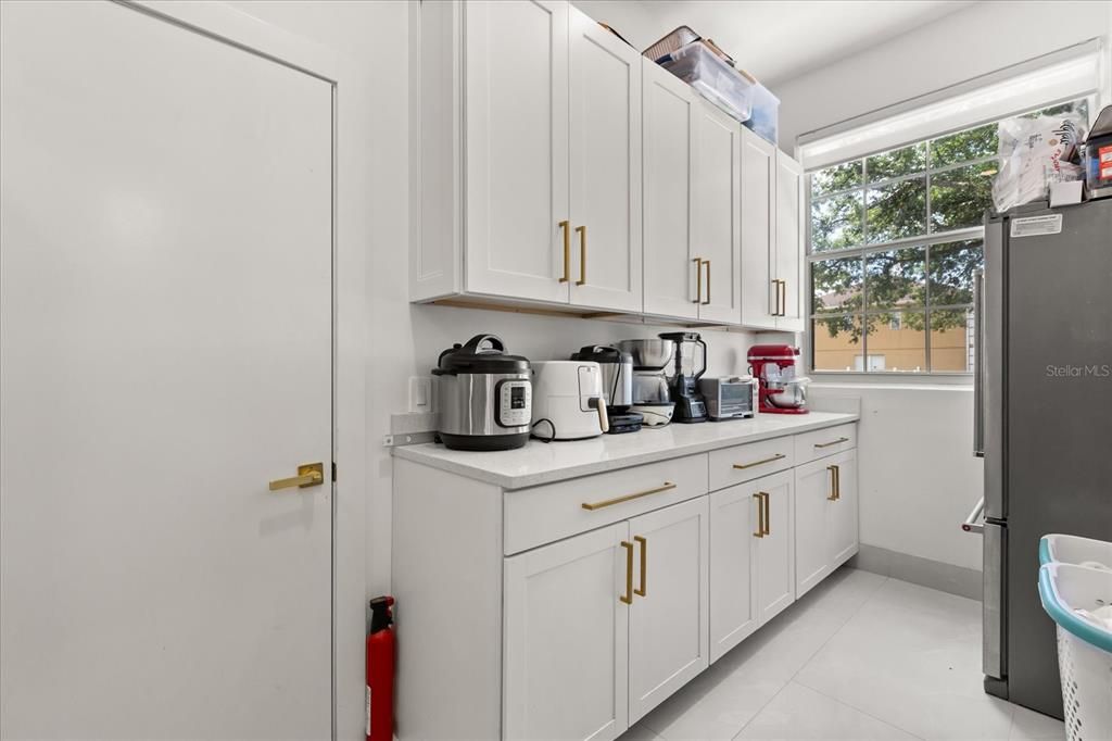 En Venta: $679,000 (4 camas, 4 baños, 2134 Pies cuadrados)