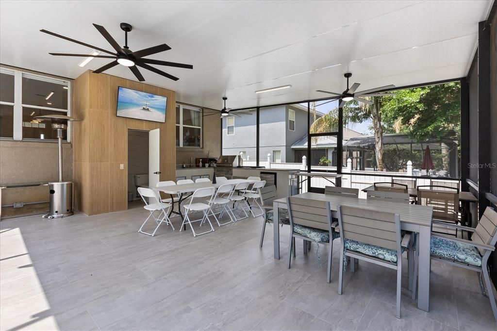 En Venta: $679,000 (4 camas, 4 baños, 2134 Pies cuadrados)