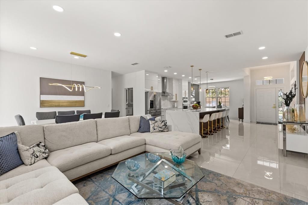 En Venta: $679,000 (4 camas, 4 baños, 2134 Pies cuadrados)