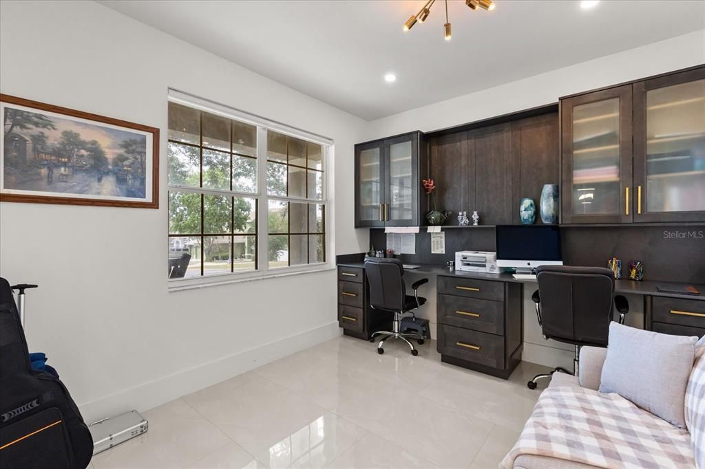 En Venta: $679,000 (4 camas, 4 baños, 2134 Pies cuadrados)