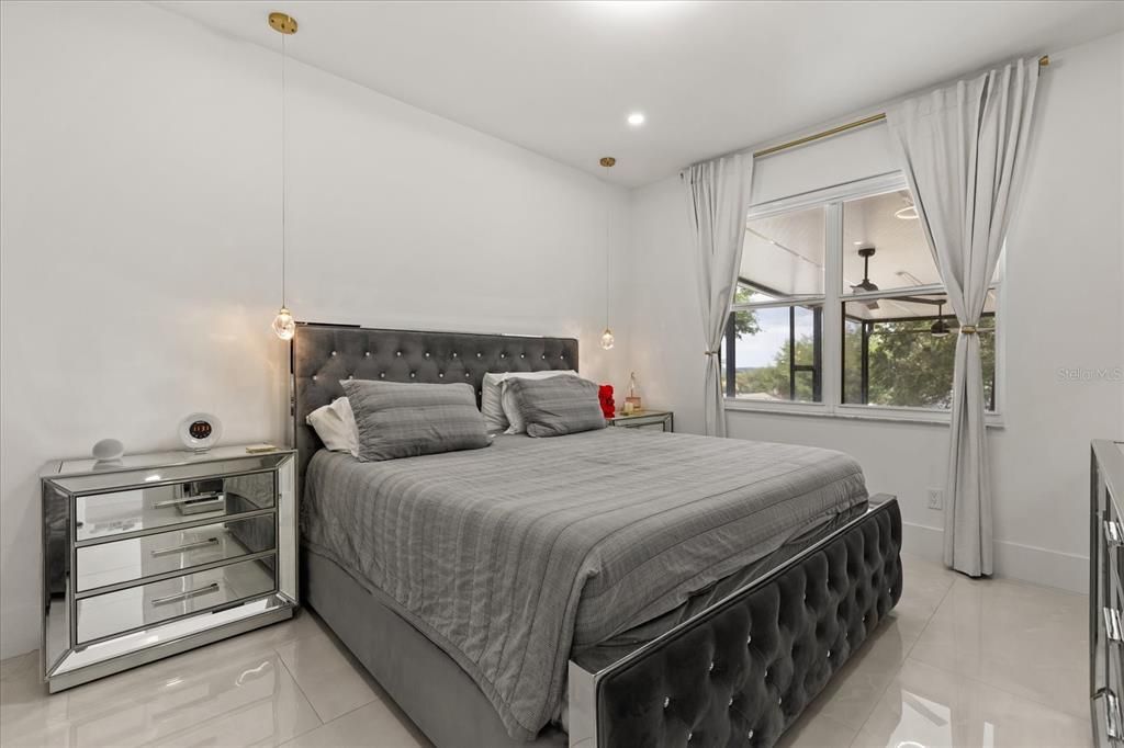 En Venta: $679,000 (4 camas, 4 baños, 2134 Pies cuadrados)