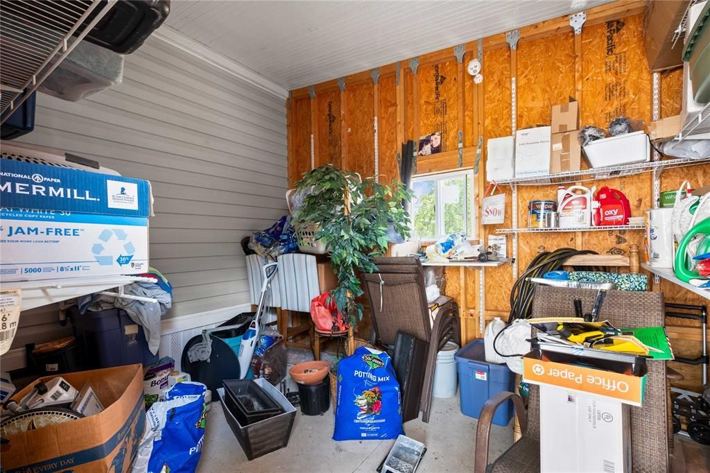 На продажу: $195,000 (2 спален, 2 ванн, 1008 Квадратных фут)