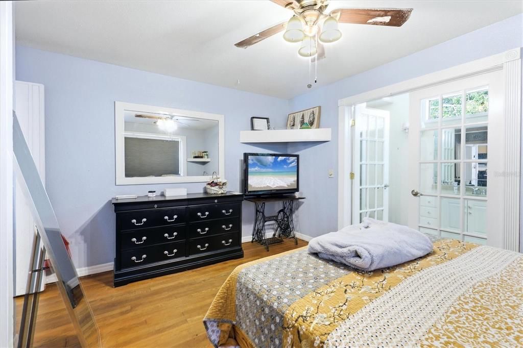 Active With Contract: $387,500 (3 beds, 2 baths, 1466 Square Feet)