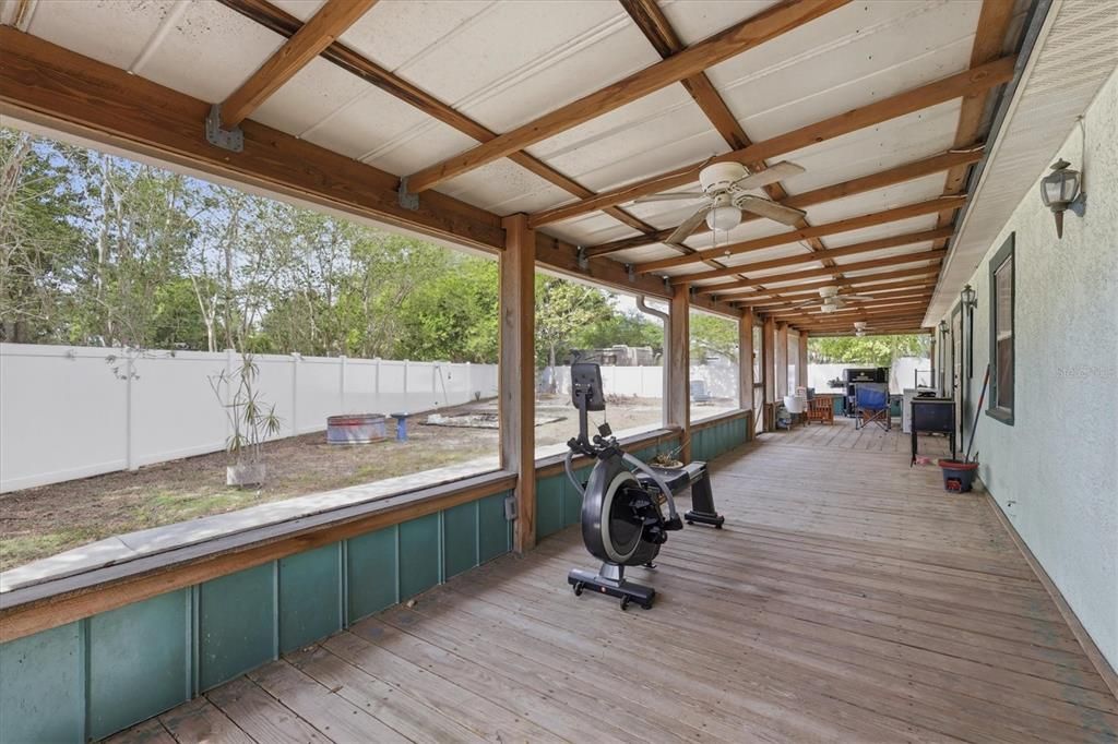 Active With Contract: $387,500 (3 beds, 2 baths, 1466 Square Feet)