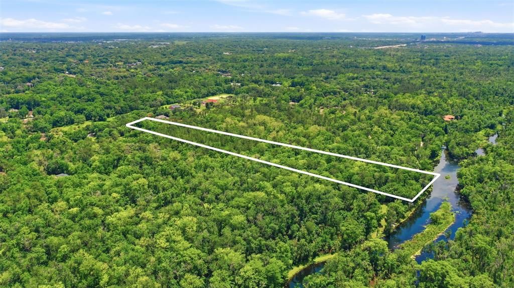 На продажу: $1,350,000 (9.77 acres)