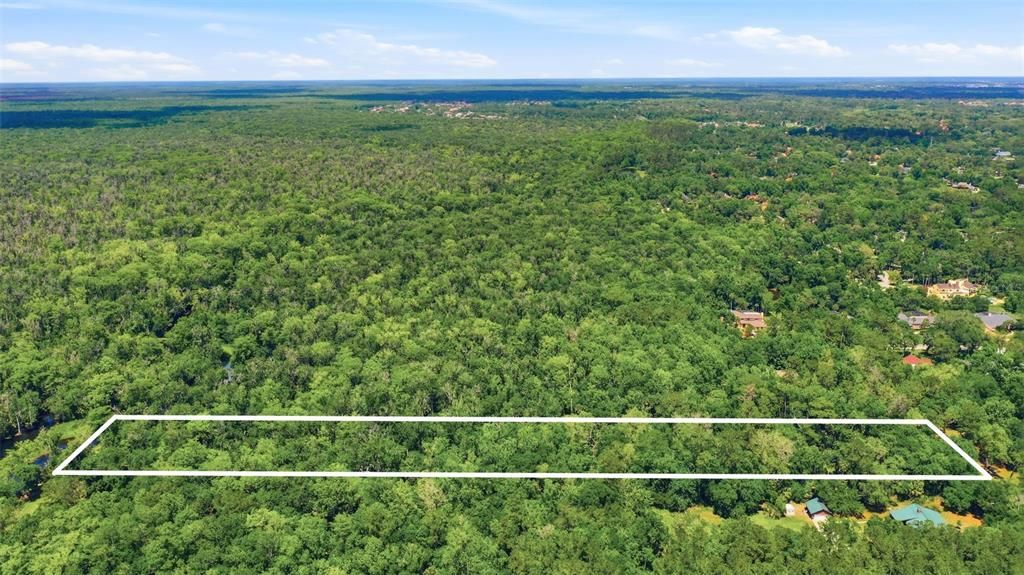 На продажу: $1,350,000 (9.77 acres)