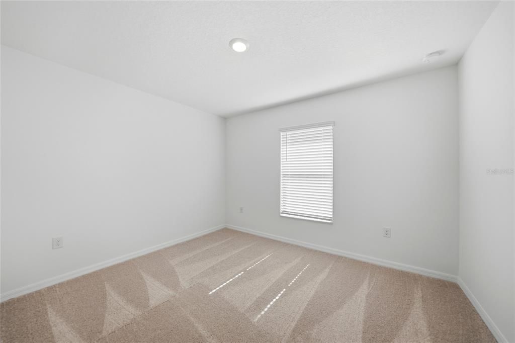 Activo con contrato: $289,900 (3 camas, 2 baños, 1461 Pies cuadrados)