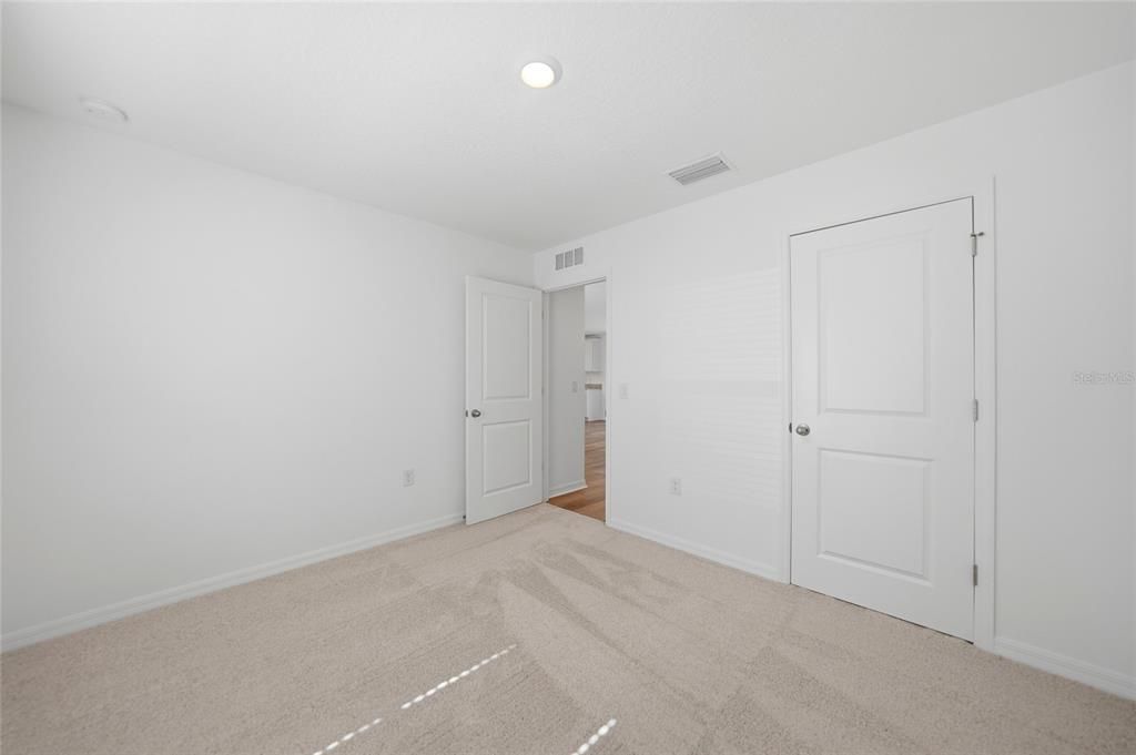 Activo con contrato: $289,900 (3 camas, 2 baños, 1461 Pies cuadrados)