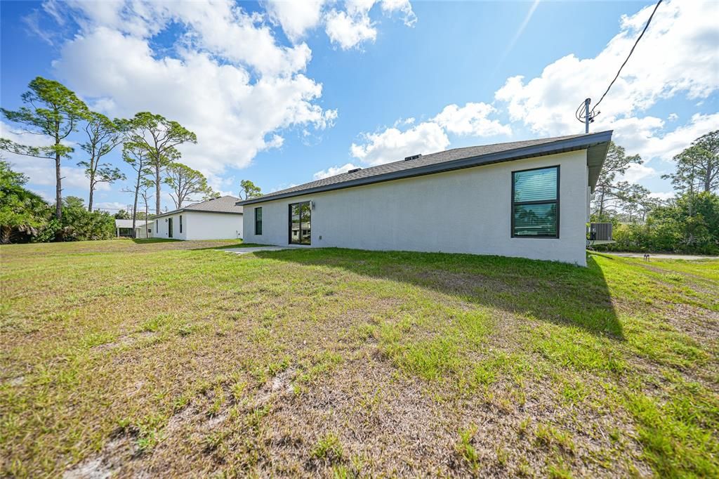 Activo con contrato: $289,900 (3 camas, 2 baños, 1461 Pies cuadrados)