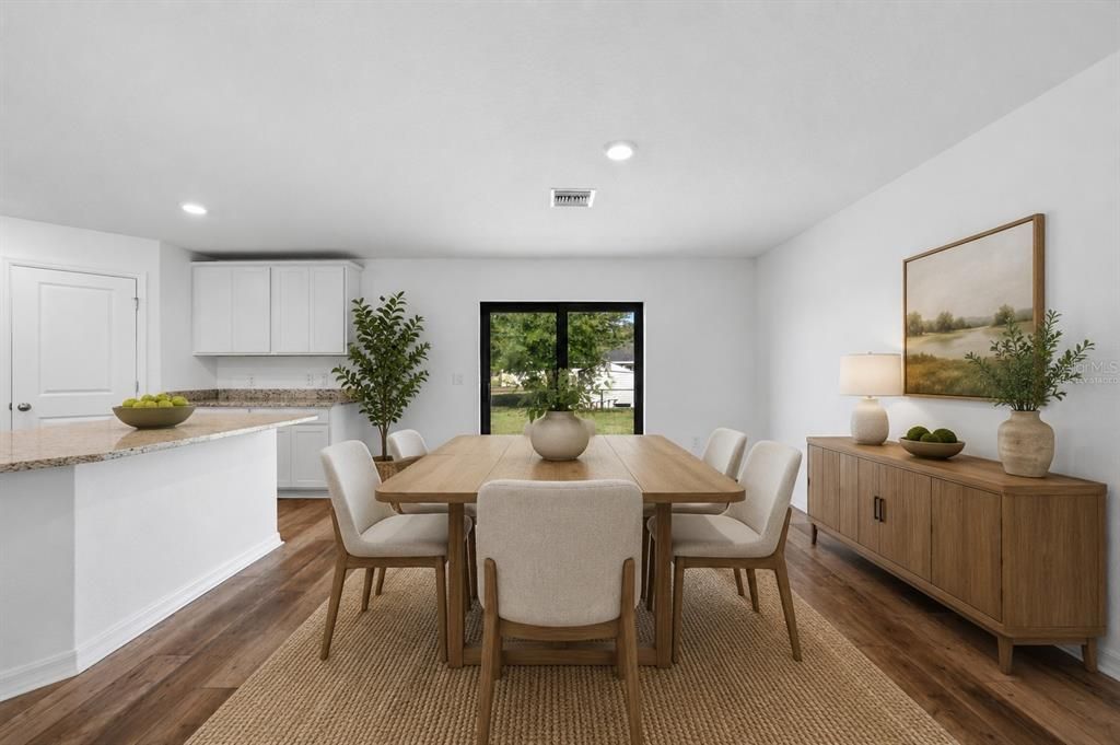 Activo con contrato: $289,900 (3 camas, 2 baños, 1461 Pies cuadrados)