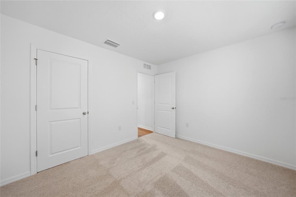 Activo con contrato: $289,900 (3 camas, 2 baños, 1461 Pies cuadrados)