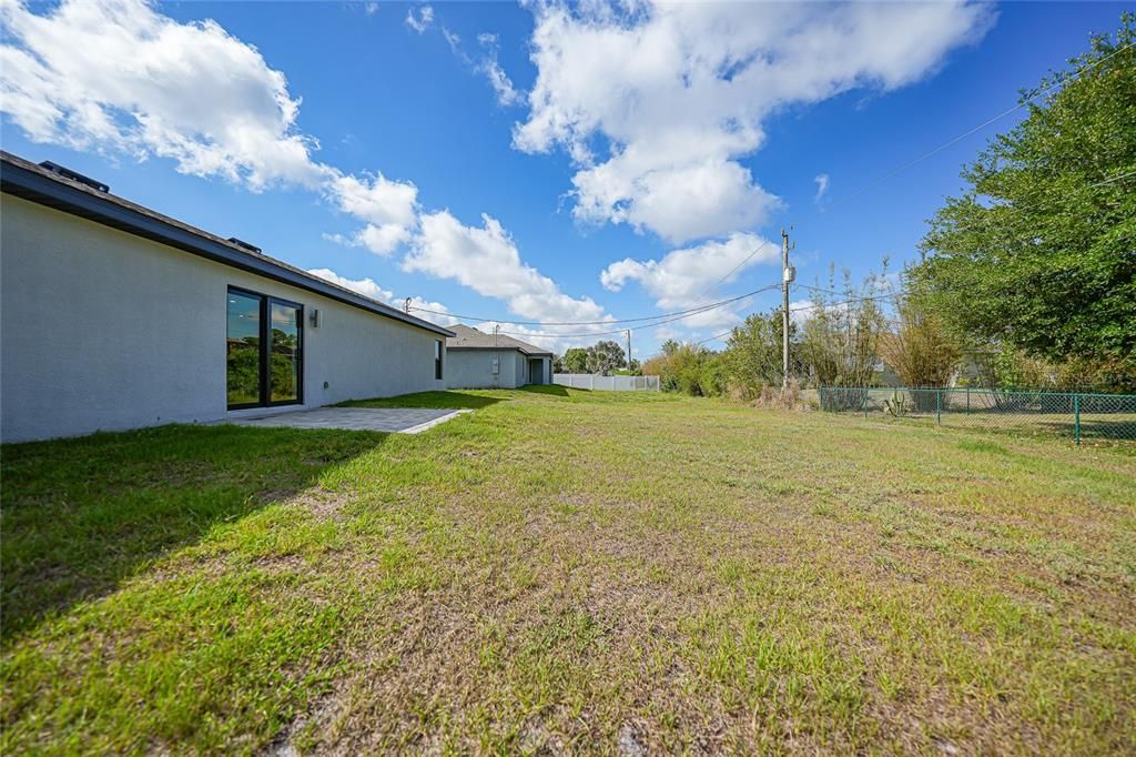 Activo con contrato: $289,900 (3 camas, 2 baños, 1461 Pies cuadrados)