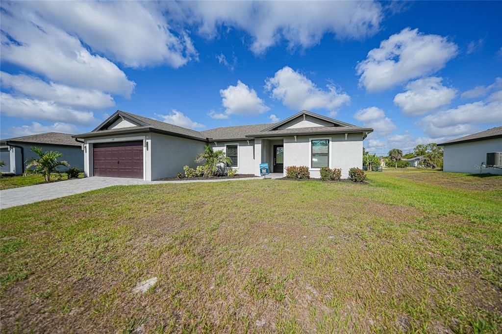 Activo con contrato: $289,900 (3 camas, 2 baños, 1461 Pies cuadrados)