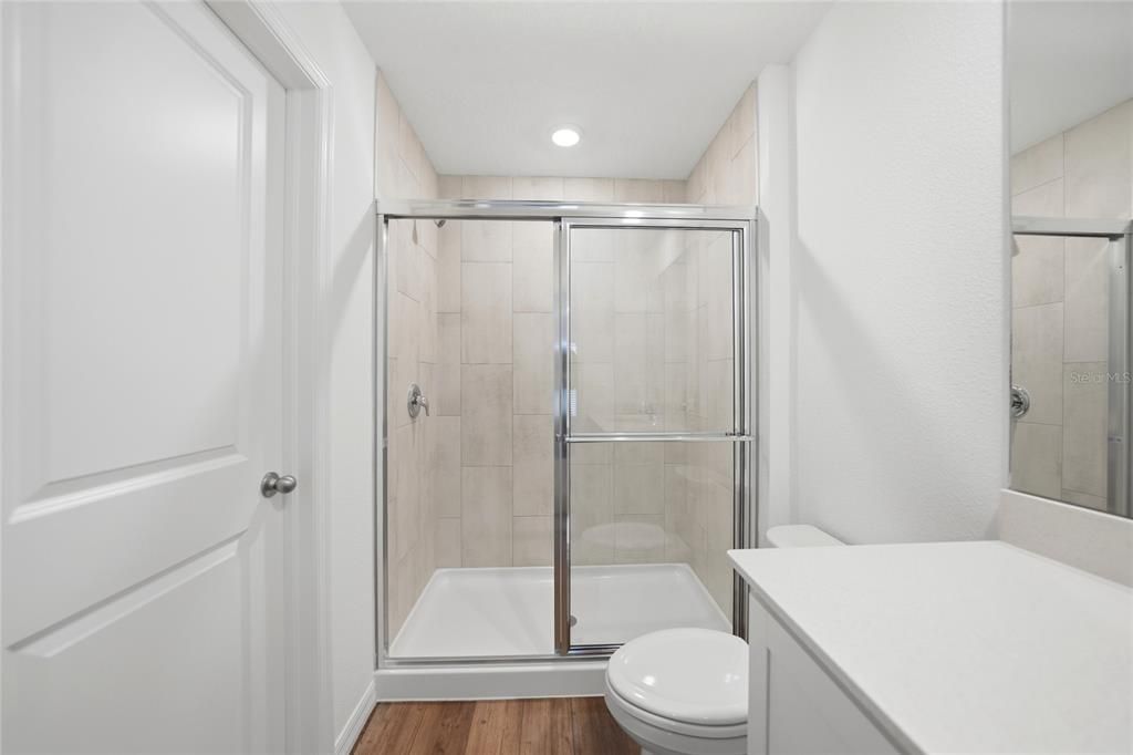Activo con contrato: $289,900 (3 camas, 2 baños, 1461 Pies cuadrados)