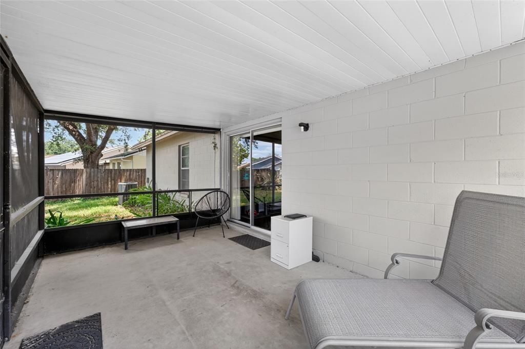 Active With Contract: $350,000 (3 beds, 2 baths, 1584 Square Feet)