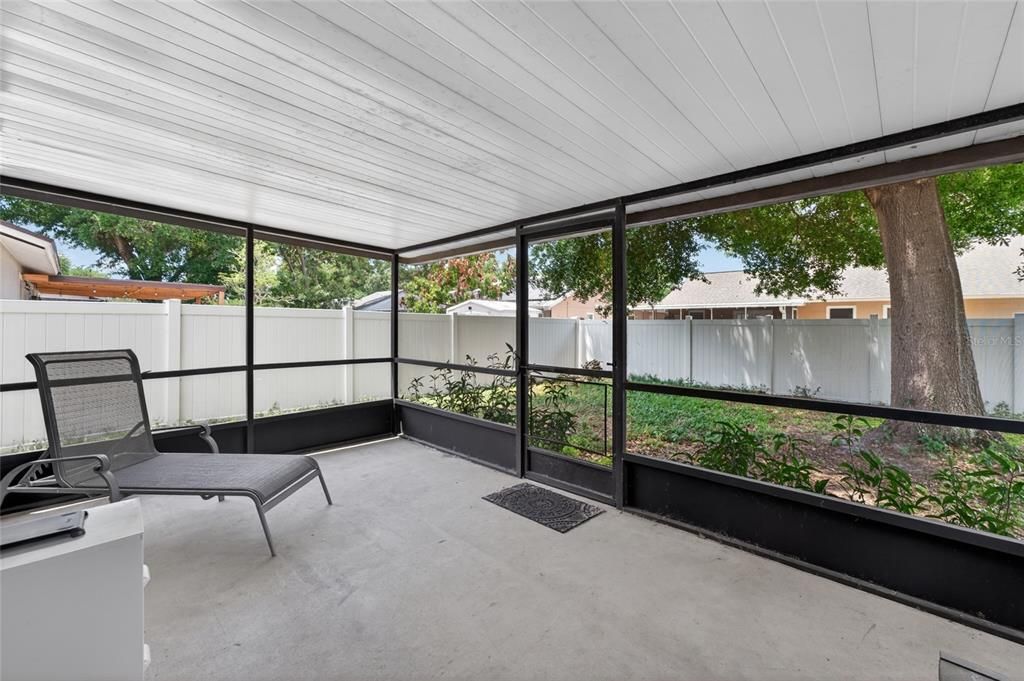 Active With Contract: $350,000 (3 beds, 2 baths, 1584 Square Feet)