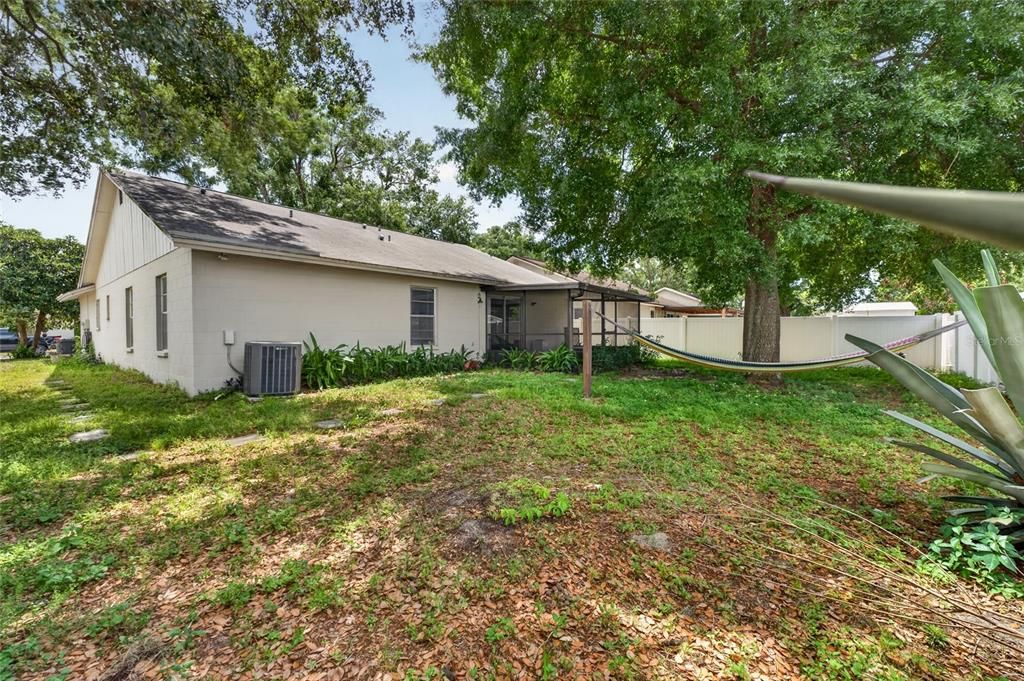 Active With Contract: $350,000 (3 beds, 2 baths, 1584 Square Feet)