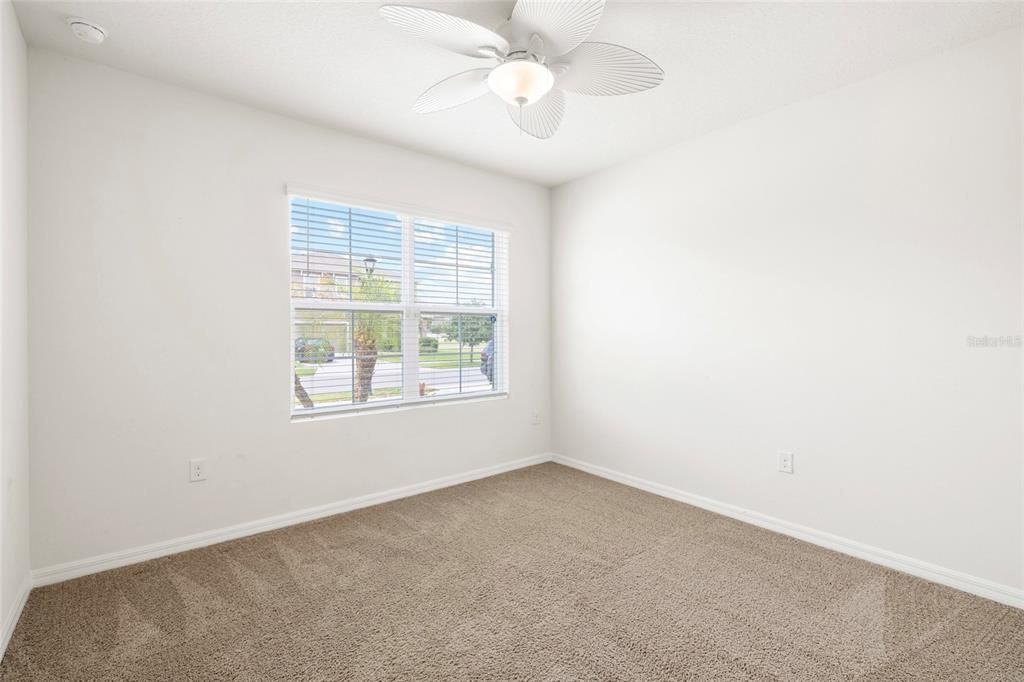 Activo con contrato: $350,000 (3 camas, 2 baños, 1690 Pies cuadrados)