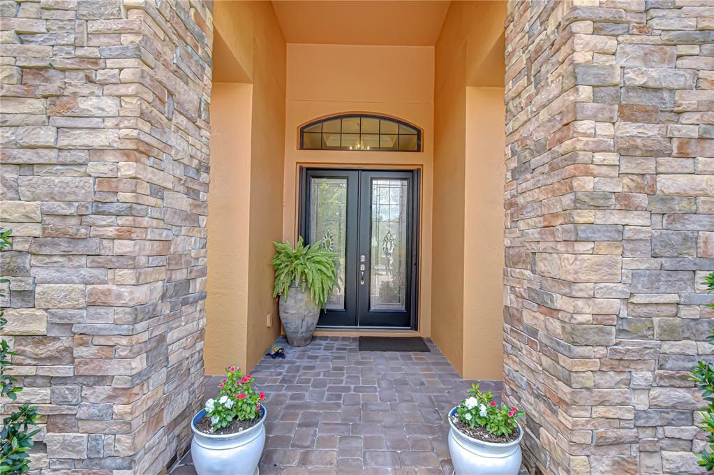 En Venta: $1,225,000 (5 camas, 3 baños, 3391 Pies cuadrados)