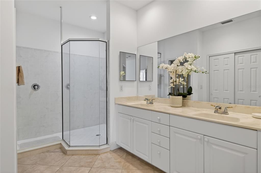 For Sale: $469,000 (3 beds, 2 baths, 2255 Square Feet)