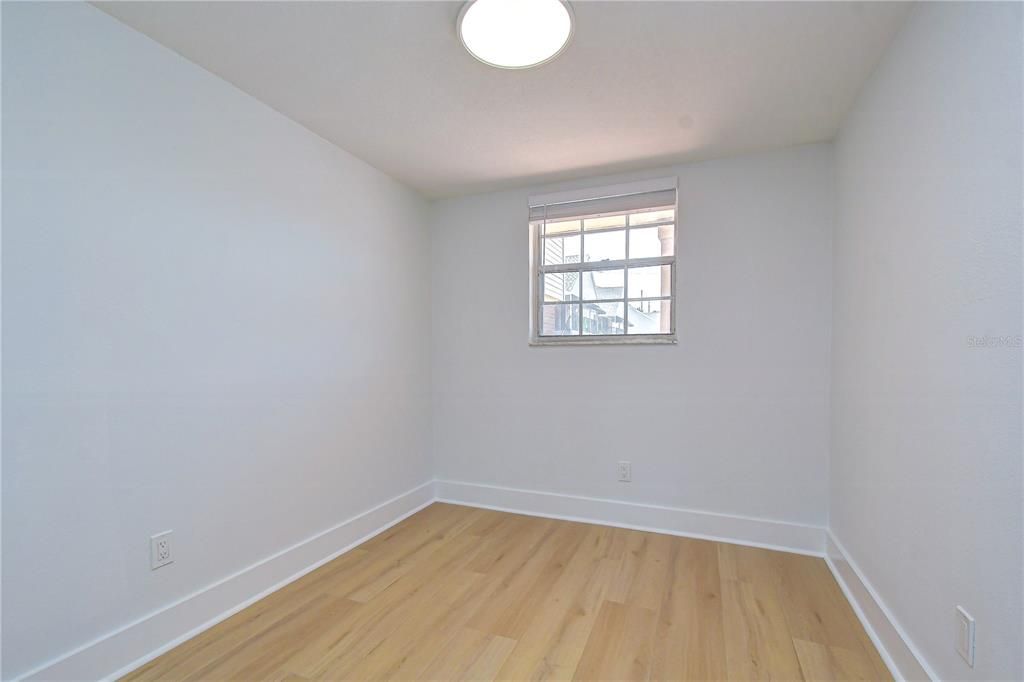 Под контрактом: $1,980 (3 спален, 2 ванн, 1255 Квадратных фут)